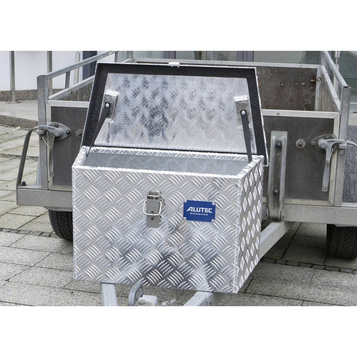 ALUTEC TRAILER 51 – Alubox 51 Liter Riffelblech – Detail 4