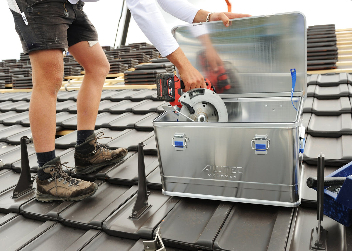 ALUTEC Alubox – auf dem Dachträger