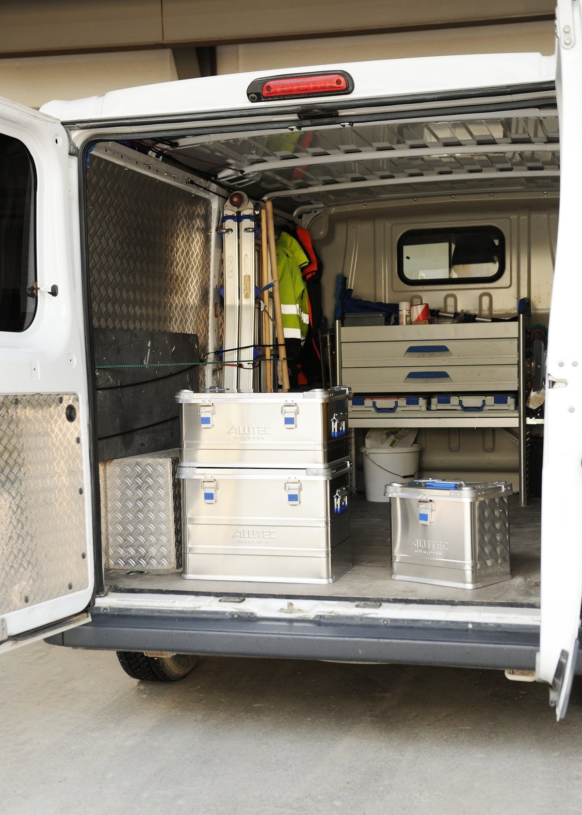 ALUTEC Alubox – im Transporter